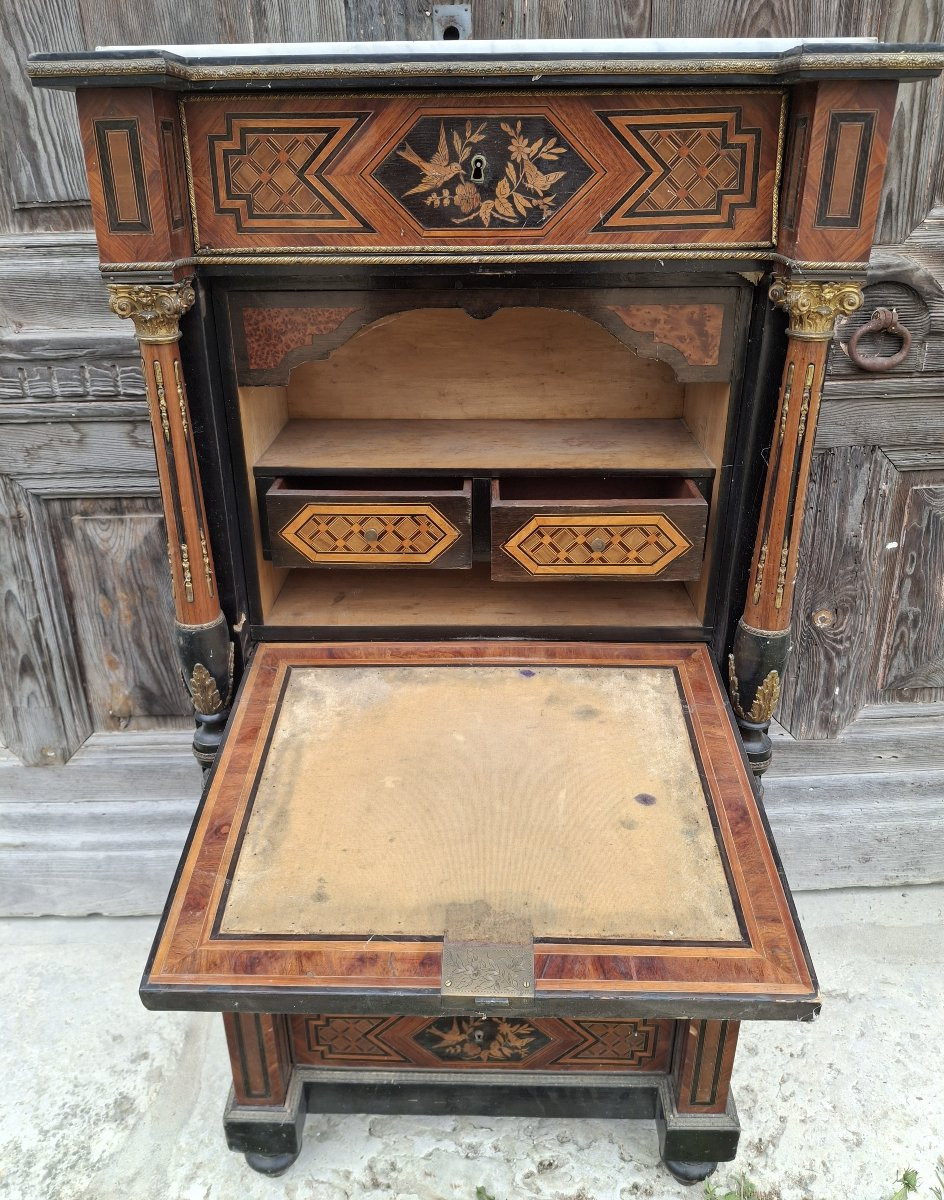 Secrétaire en marqueterie et ornements en bronze doré-photo-2
