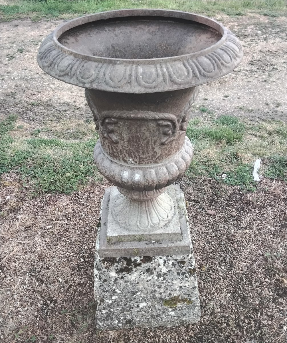 Cast-iron Vase On Stone Base-photo-2