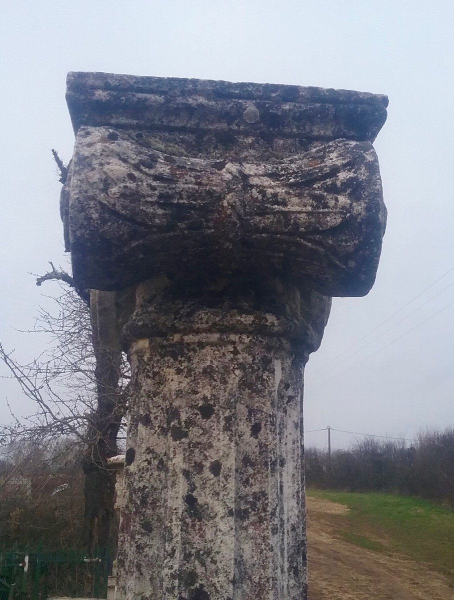 4 Columns In Reconstituted Stone With Corinthian Capital And Fluted Was-photo-1