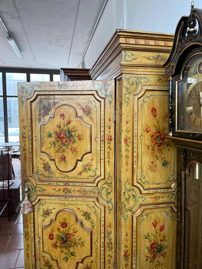 Painted Cabinet Of The '700-photo-3