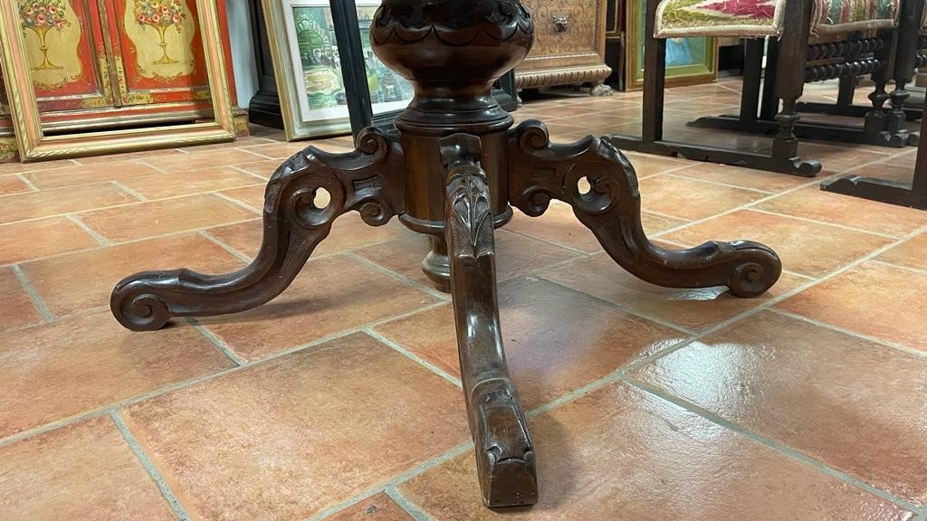 Round Inlaid Table-photo-3