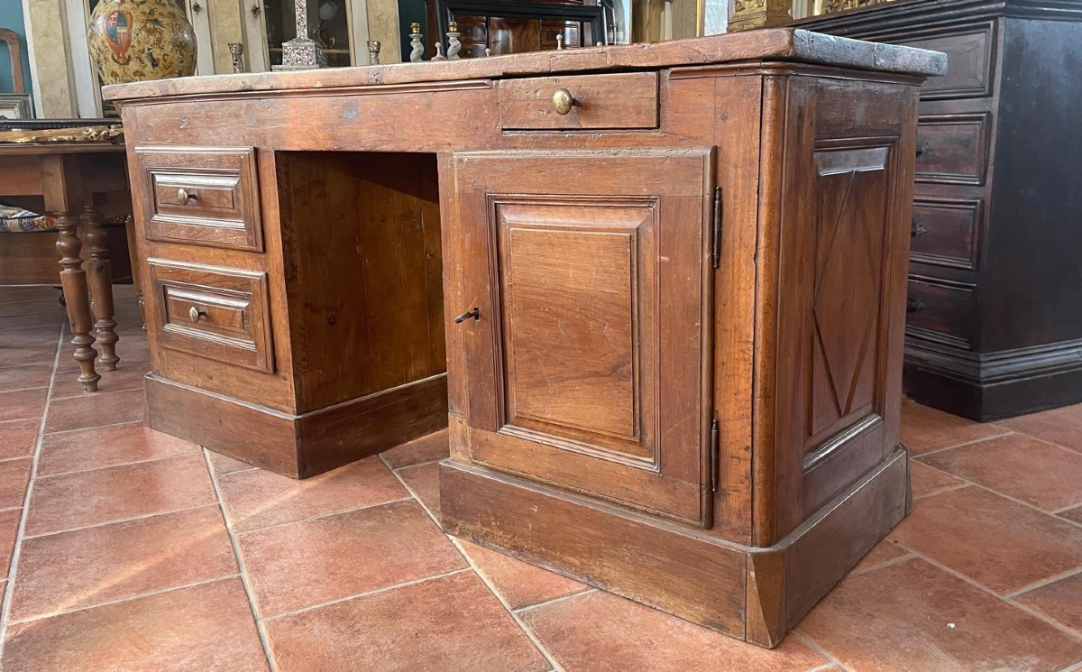 Counter Desk From The '600 In Walnut-photo-3