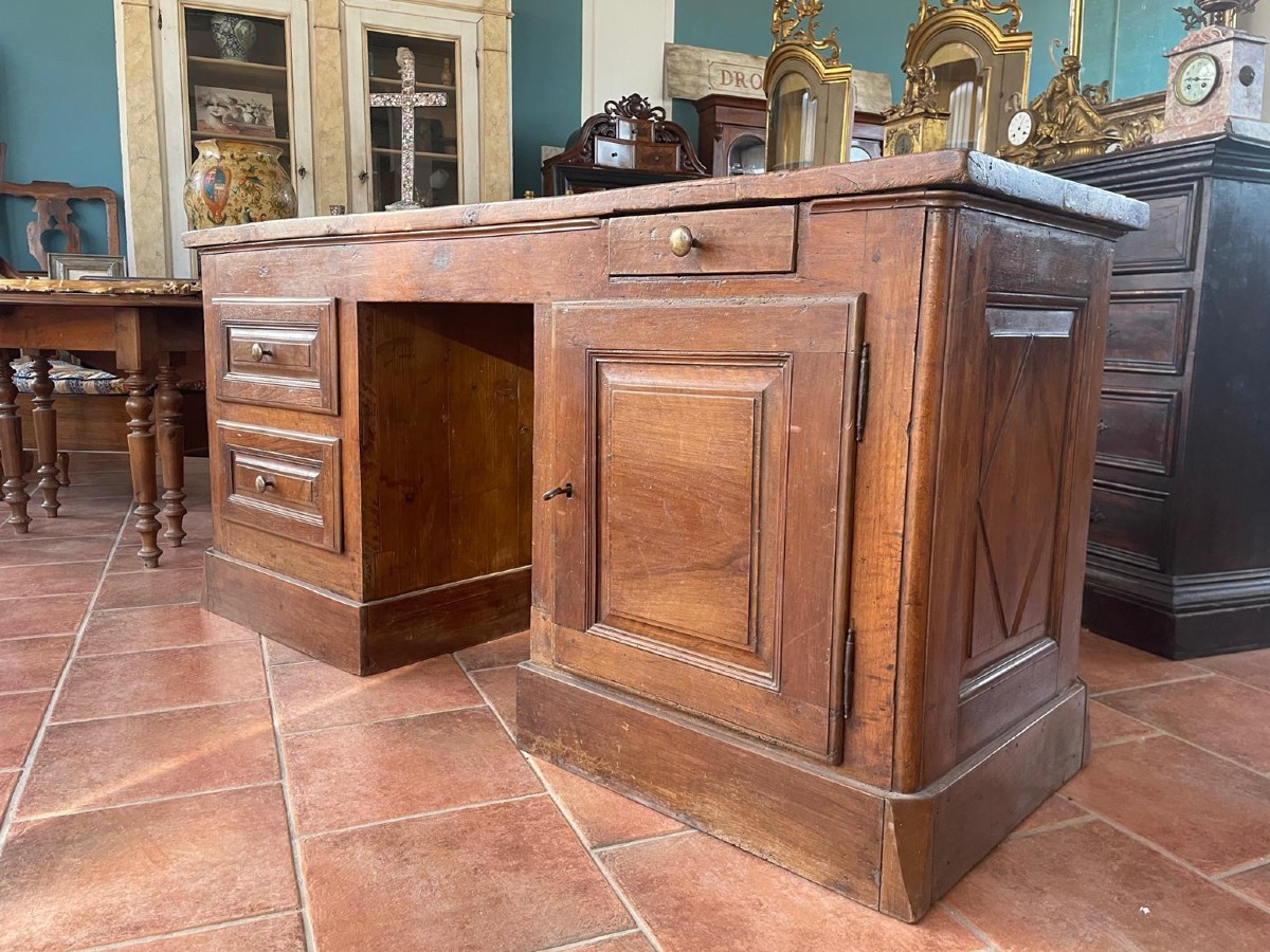 Counter Desk From The '600 In Walnut-photo-5