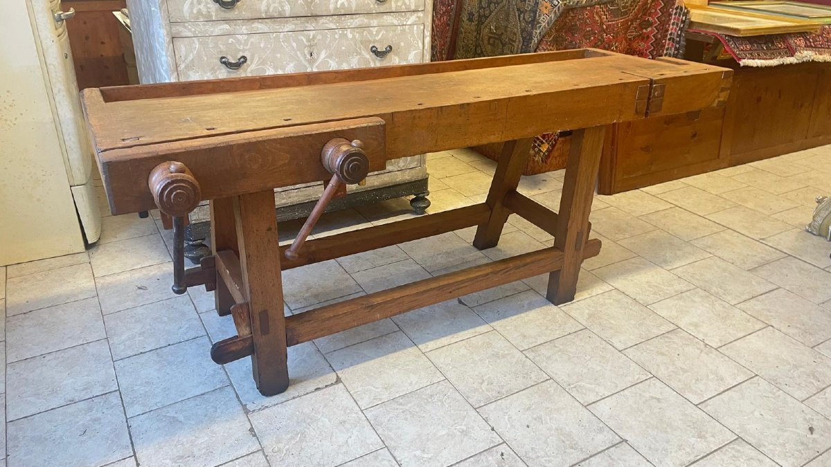Nineteenth Century Carpenter's Table With Triple Vice-photo-1