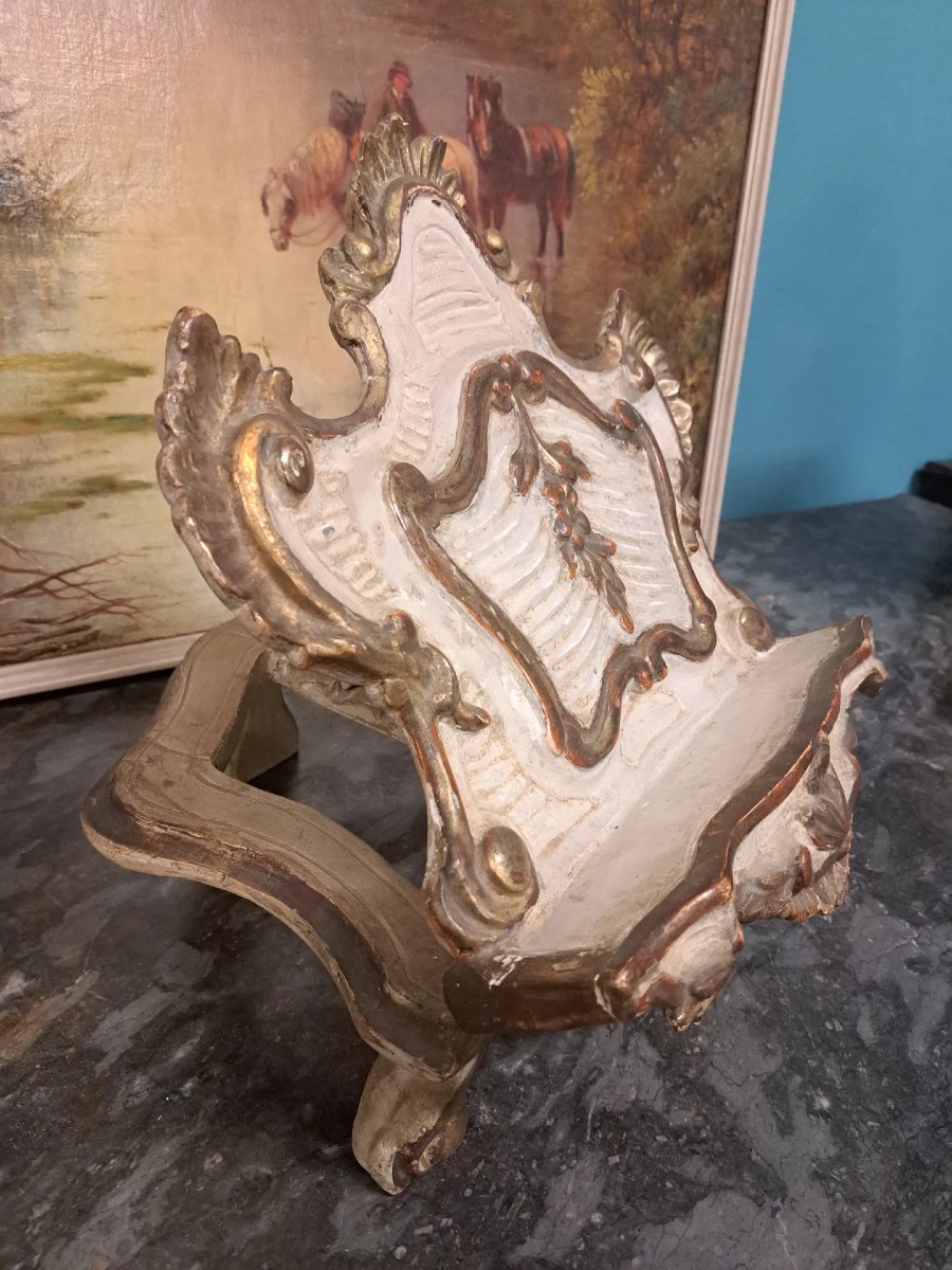  Pupitre laqué et doré du '700-photo-3