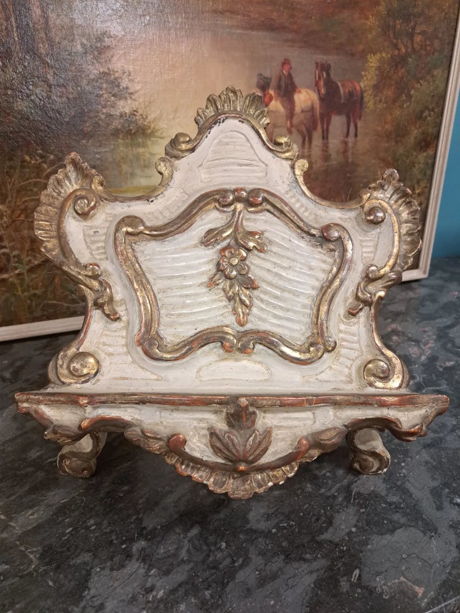  Pupitre laqué et doré du '700-photo-4