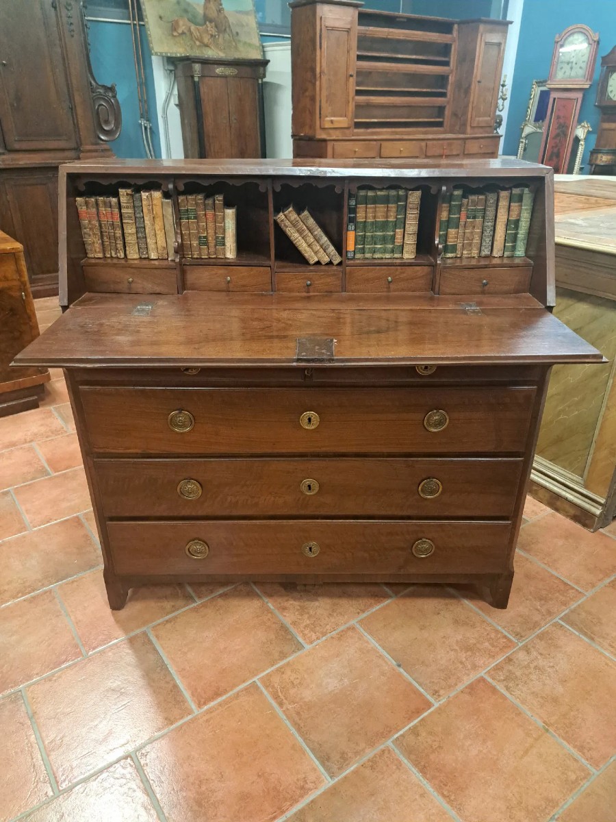 Directoire Walnut Desk, Second Half Of The 18th Century