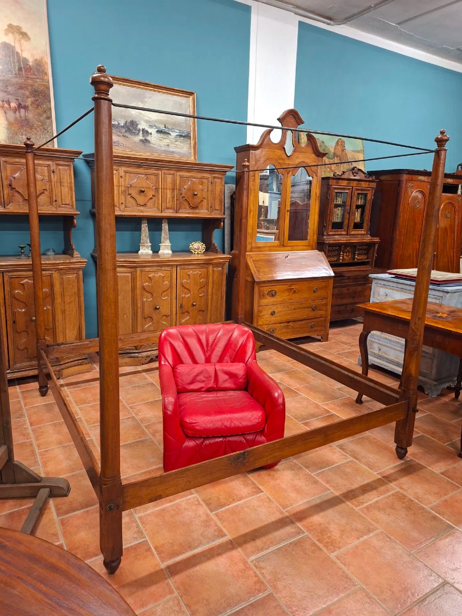 Empire Canopy Bed In Walnut
