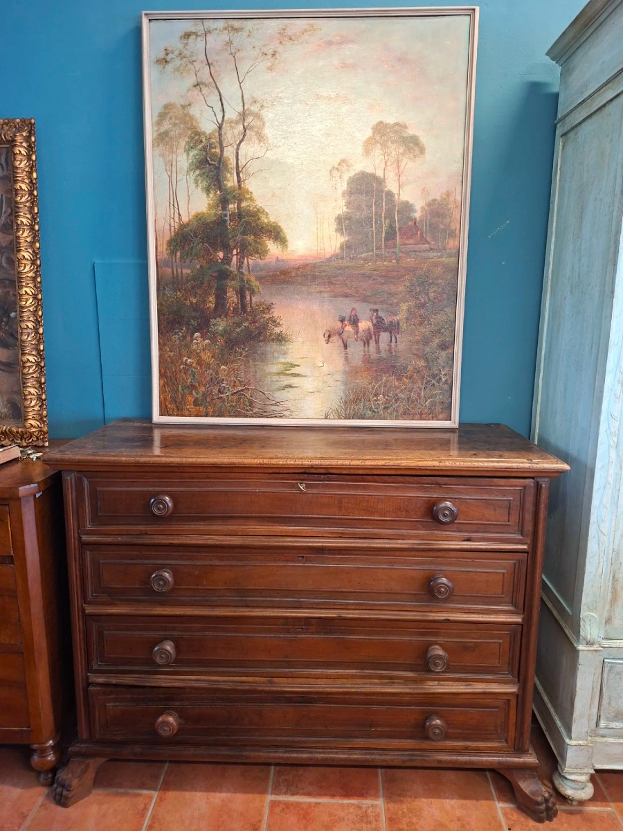 17th Century 4-drawer Walnut Dresser