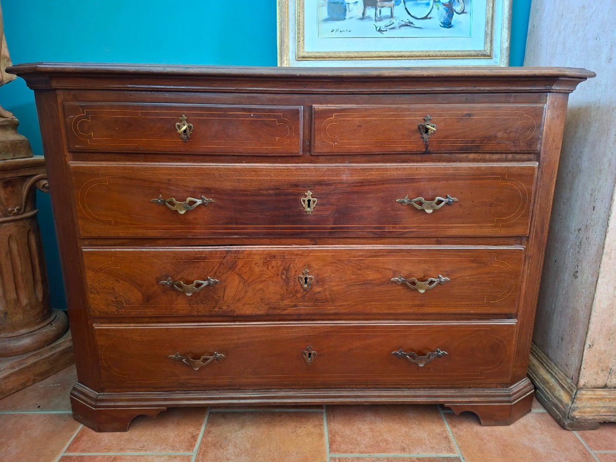 Commode à encoches en noyer du XVIIIe siècle -photo-4