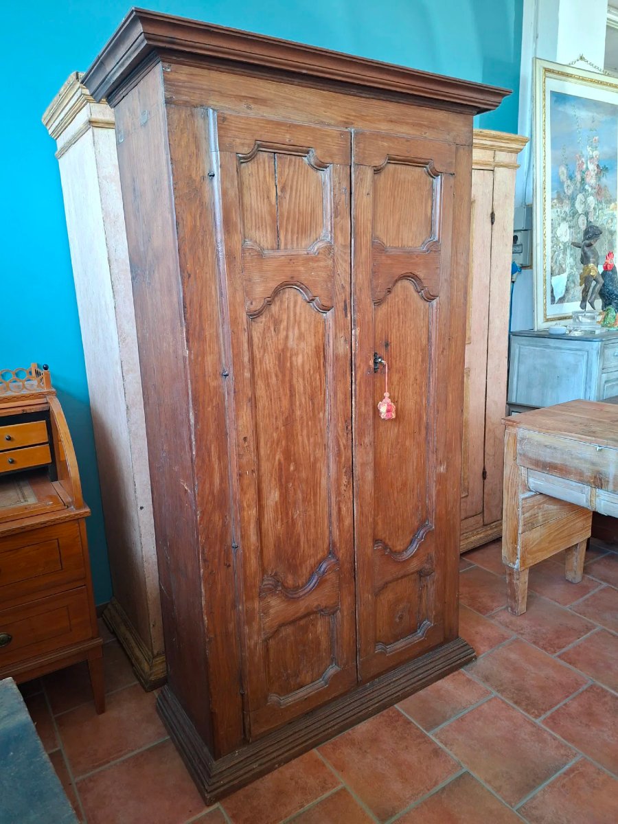 17th-century Cabinet Made Of Softwood-photo-3