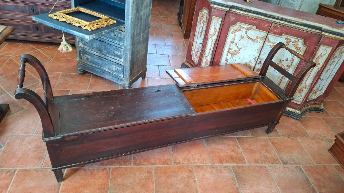 Large Chest With Armrests-photo-3