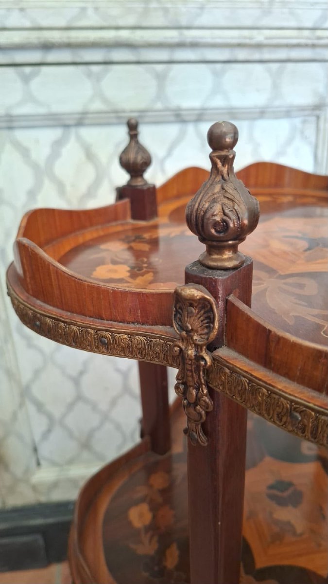Paire de tables étagère en bois de rose marbré.-photo-2