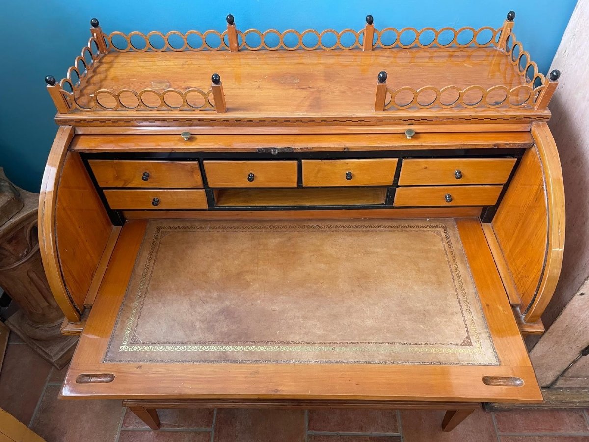 Elegant Cherry Wood Roller Blind In The Neoclassical Style-photo-4