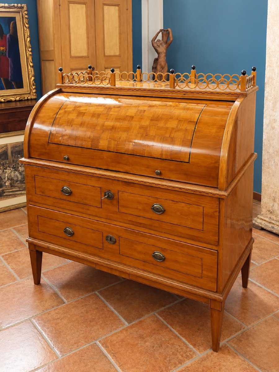Elegant Cherry Wood Roller Blind In The Neoclassical Style