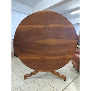 Grane Round Table In Walnut