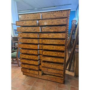 Commode de bibliothèque incrustée