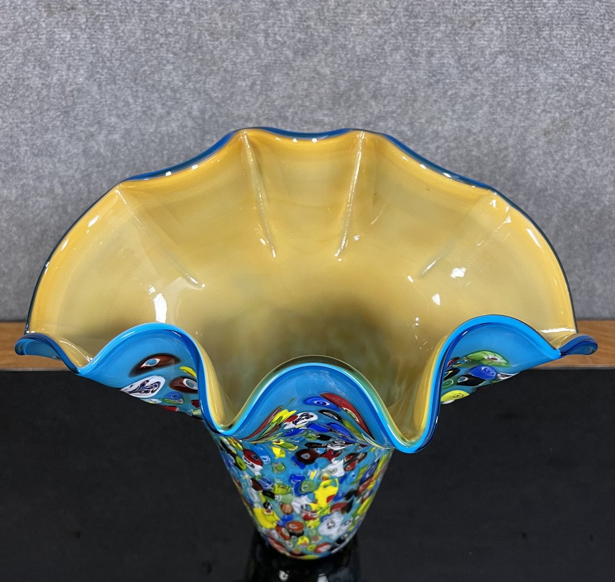 Venise Fin XXeme :  Vase En Verre Millefiori A Fond Bleu-photo-2