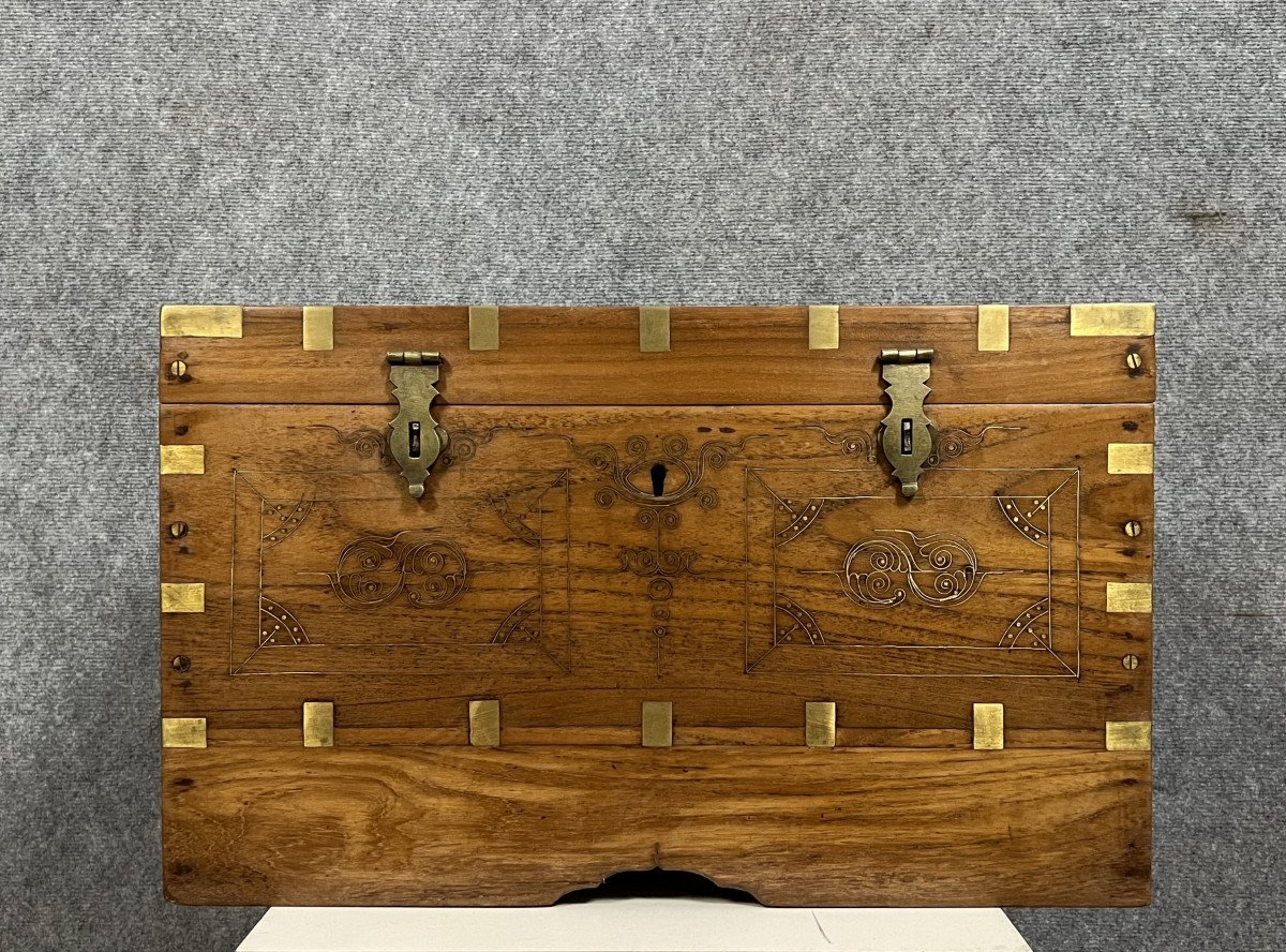 Old Travel Chest, Anglo-indian Colonial Trunk