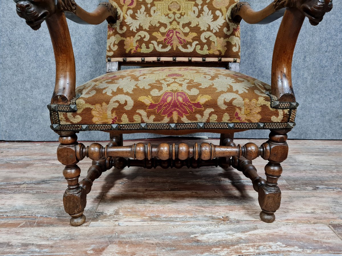 Renaissance Armchair In Carved Walnut Decorated With Lion Heads On The Armrests (a)-photo-2