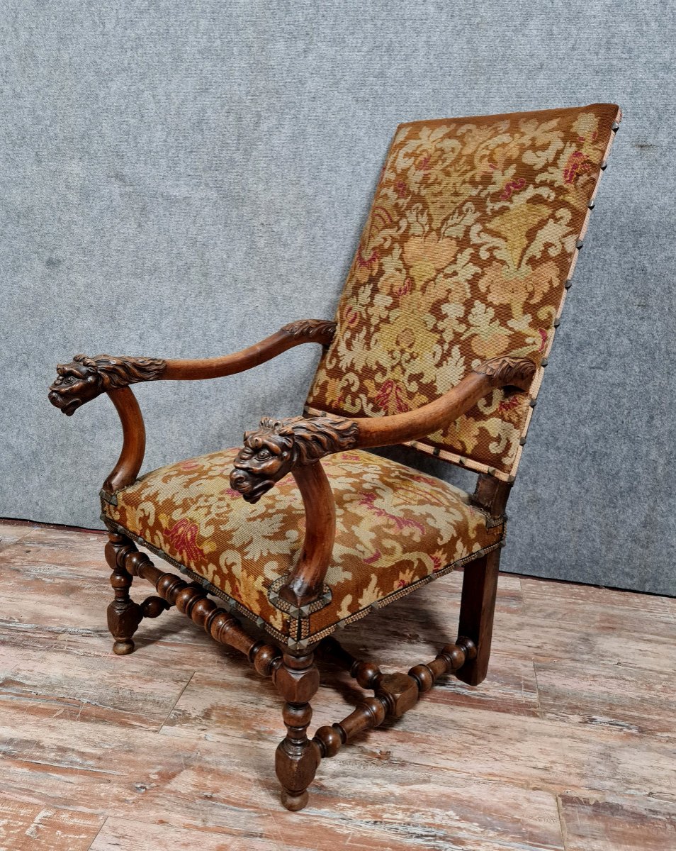 Renaissance Armchair In Carved Walnut Decorated With Lion Heads On The Armrests (a)-photo-6