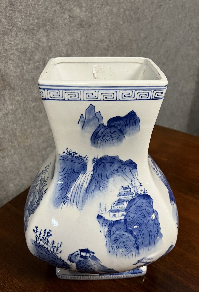 China Circa 1920: Porcelain Vase With Blue And White Decor, With Swollen Body-photo-3