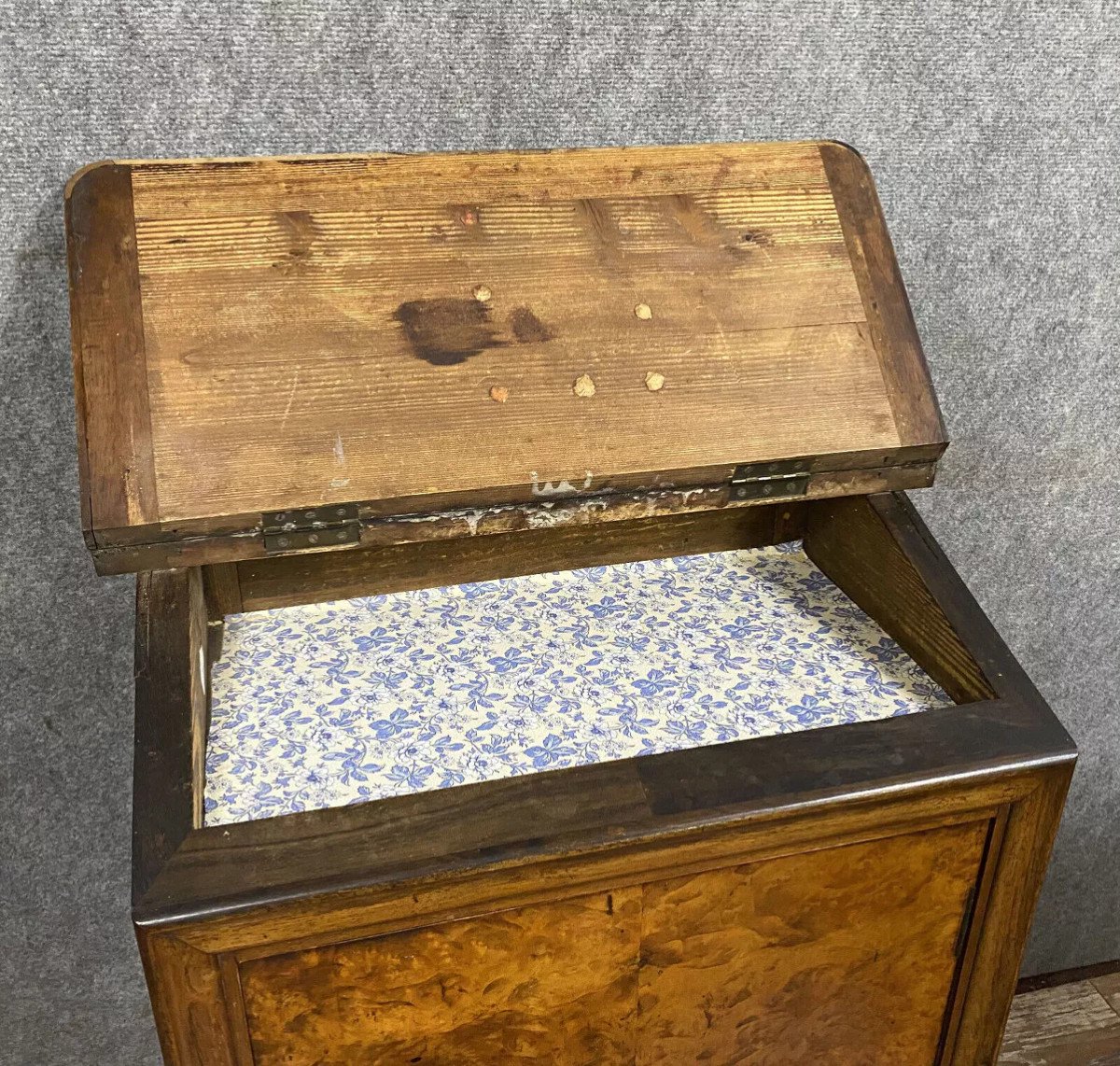 Center Oratory Restoration Period In Walnut And Burl -photo-4