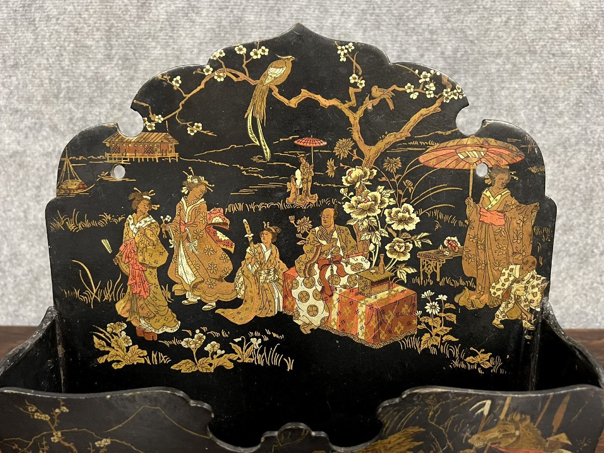 Porte Courrier Japonisant époque Napoléon III En Bois Laqué Noir à Décor De Scènes Animées -photo-5