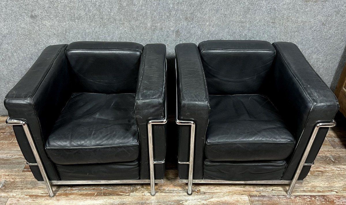 Pair Of Lc2 Armchairs For Cassina By Le Corbusier, P. Jeanneret, Charlotte Perriand -photo-1