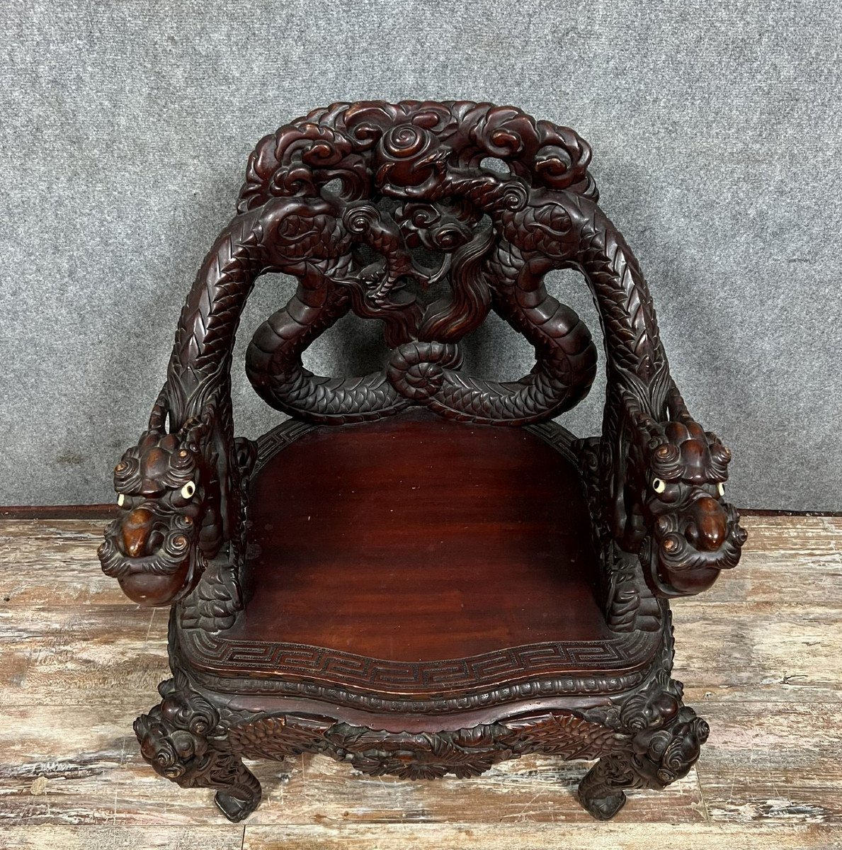 Rare Fauteuil Chinois Ancien Estampillé En Bois De Fer Richement Sculpté -photo-1