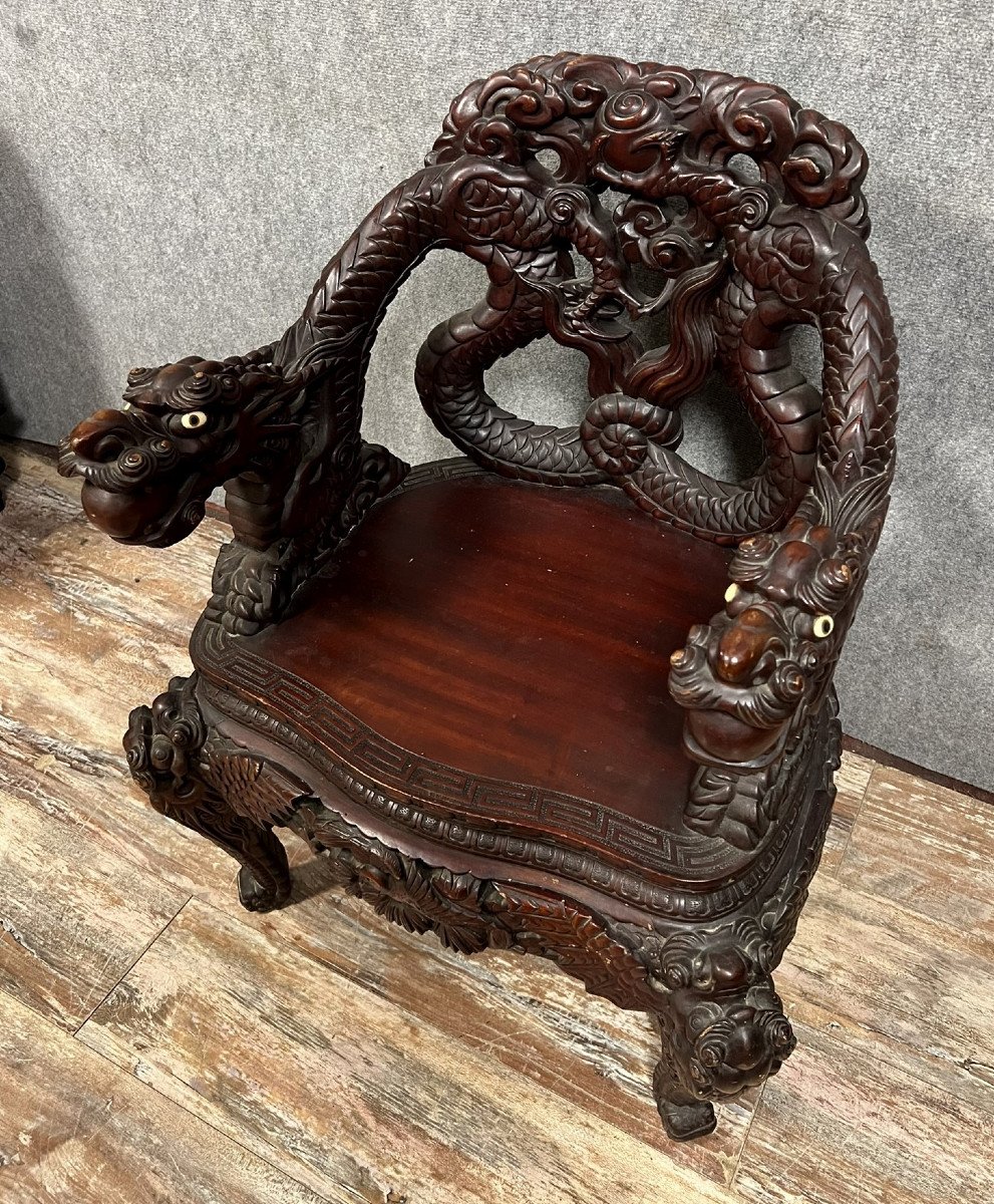 Rare Fauteuil Chinois Ancien Estampillé En Bois De Fer Richement Sculpté -photo-3