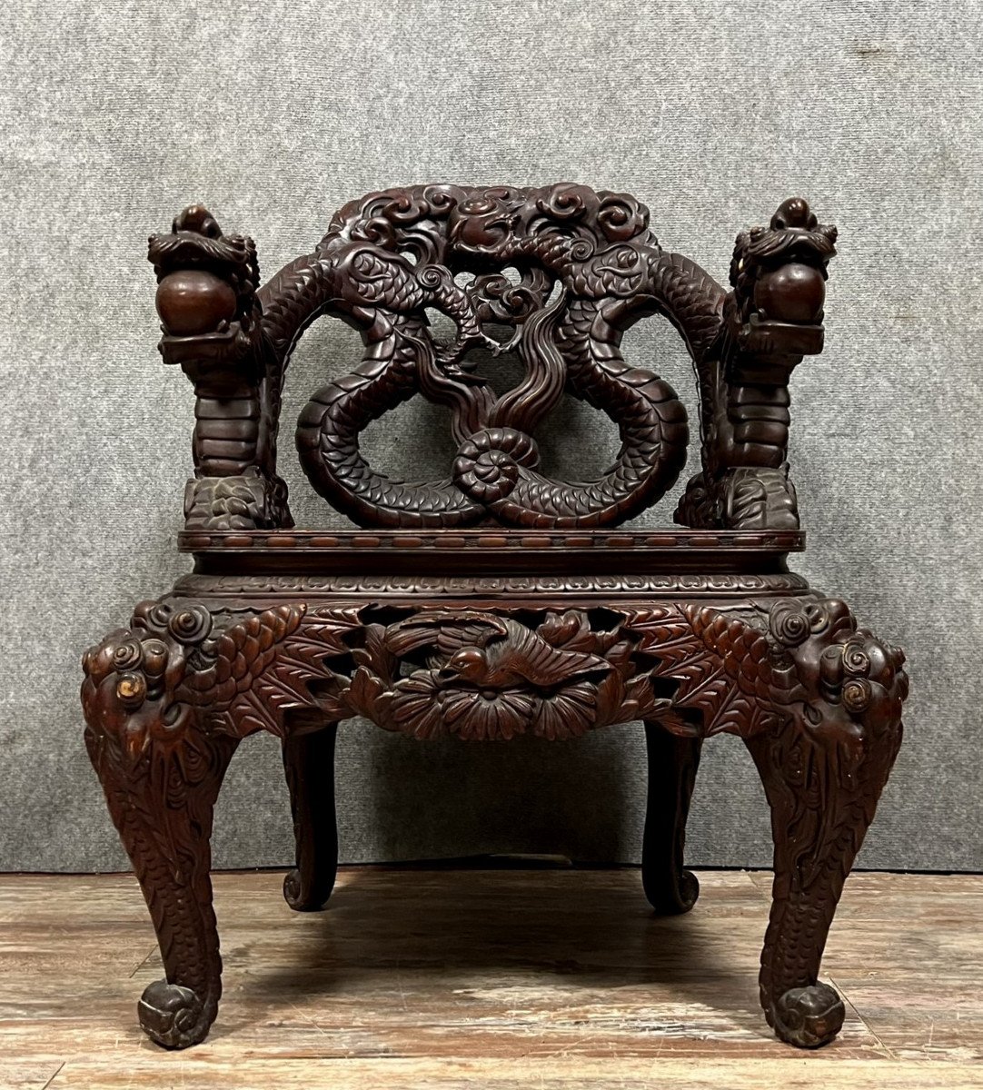 Rare Fauteuil Chinois Ancien Estampillé En Bois De Fer Richement Sculpté 