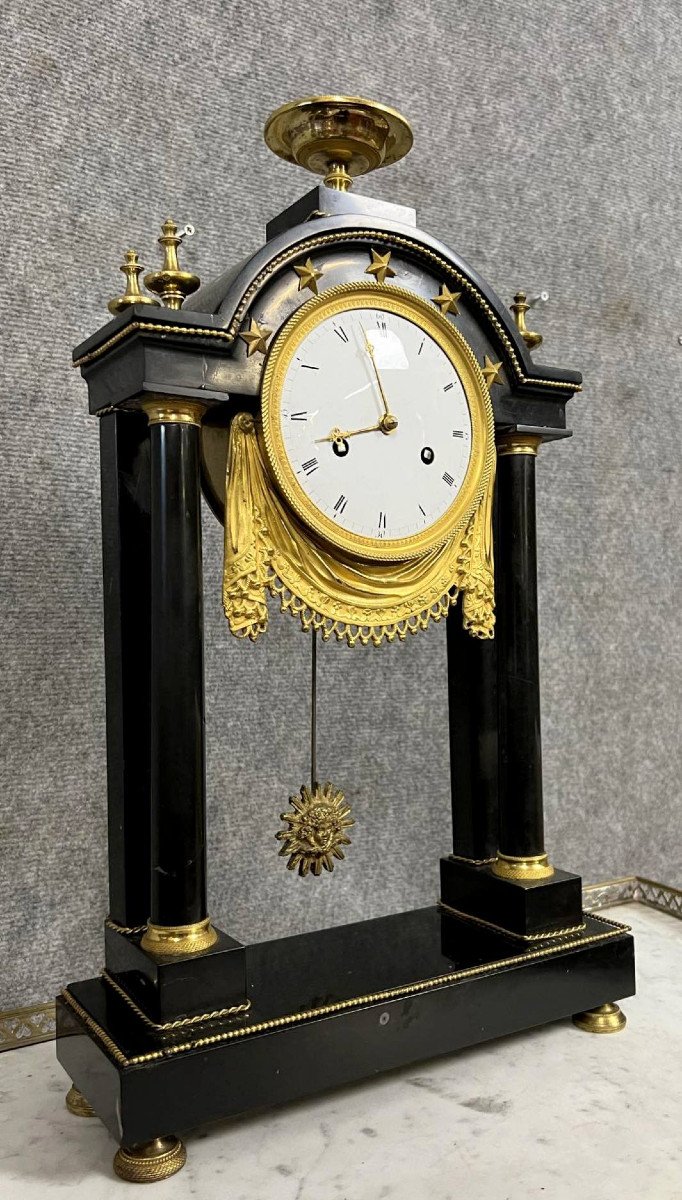Empire Period Portico Clock In Black Marble And Gilded Bronzes -photo-1