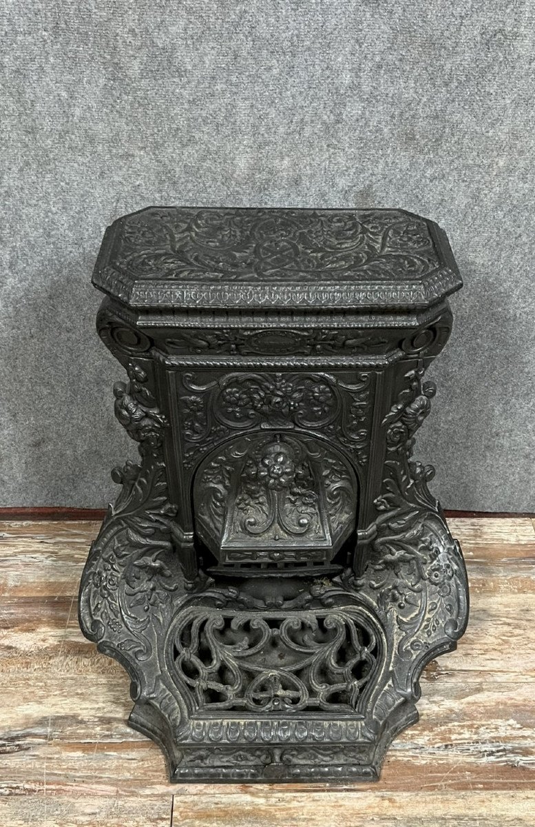 Fireplace Stove From Godin Foundries And Manufactures Napoleon III Period -photo-1