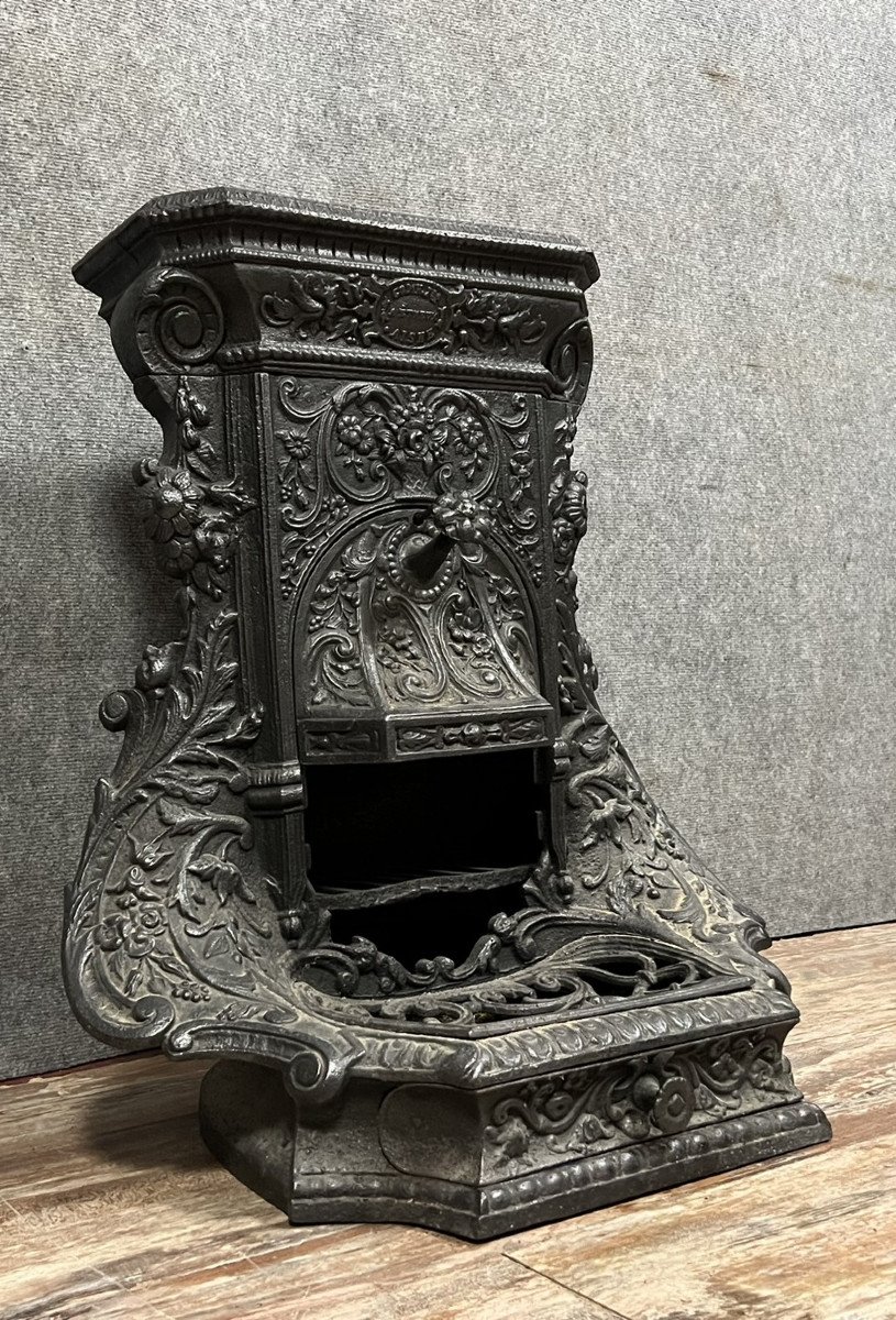 Fireplace Stove From Godin Foundries And Manufactures Napoleon III Period -photo-2