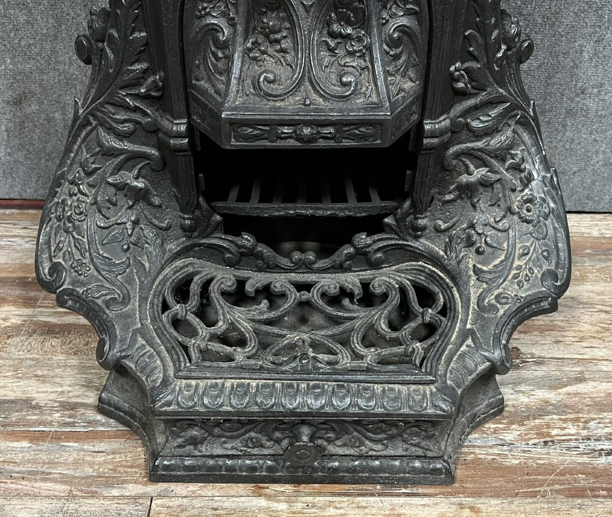 Fireplace Stove From Godin Foundries And Manufactures Napoleon III Period -photo-3