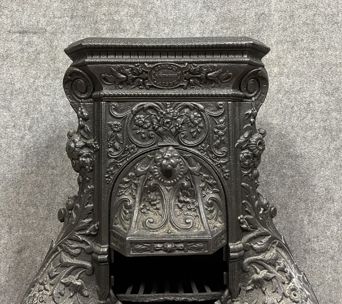 Fireplace Stove From Godin Foundries And Manufactures Napoleon III Period -photo-4