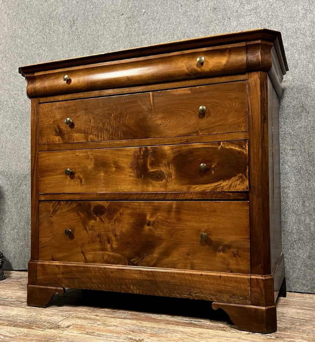 Louis Philippe A Doucine Period Commode In Walnut-photo-3