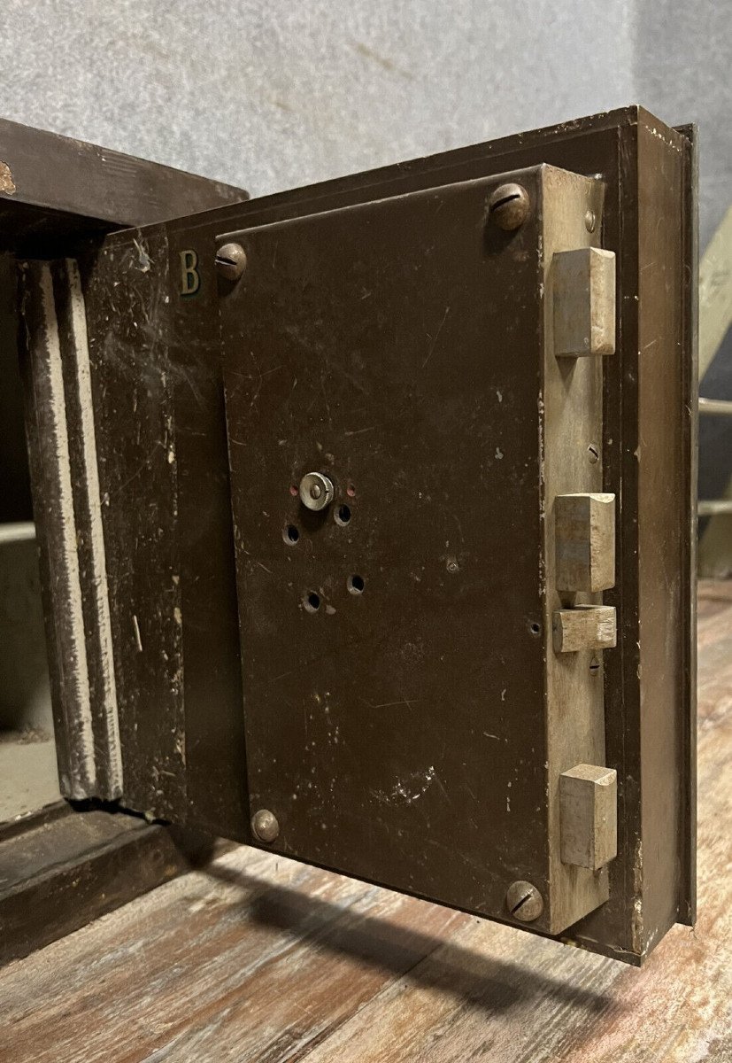 Old Bauche Armored Safe -photo-4
