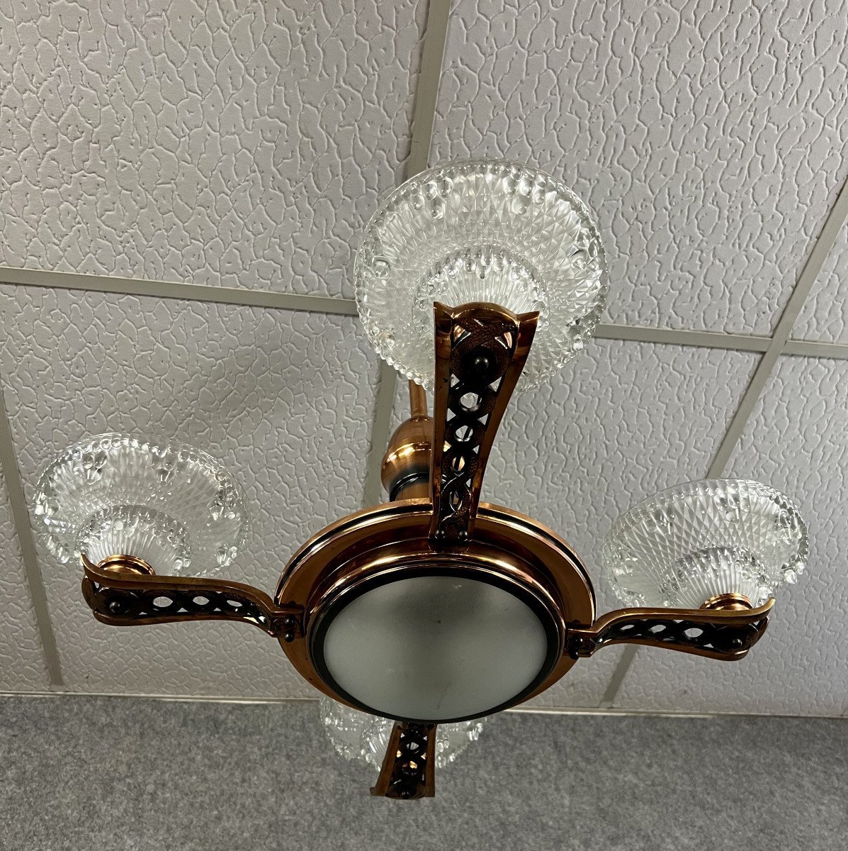 Large Art Deco Period Chandelier In Copper Brass And Molded Pressed Glass -photo-1