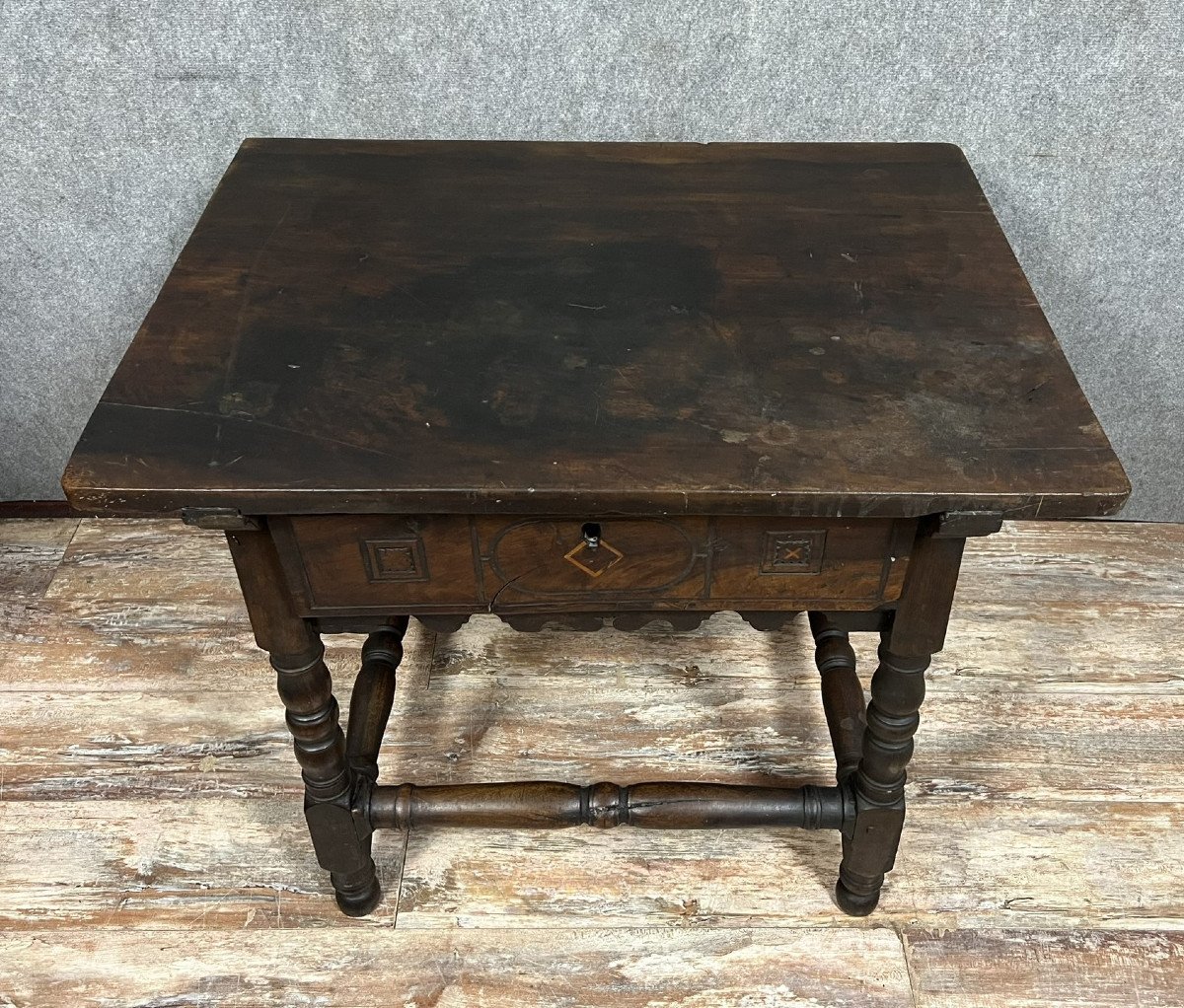 Bureau De Changeur époque Louis XIII En Noyer Massif -photo-1