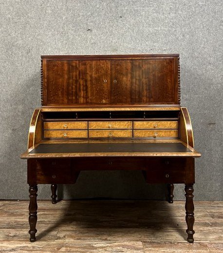 Important Louis Philippe Period Cylinder Desk / Restoration In Speckled Mahogany 