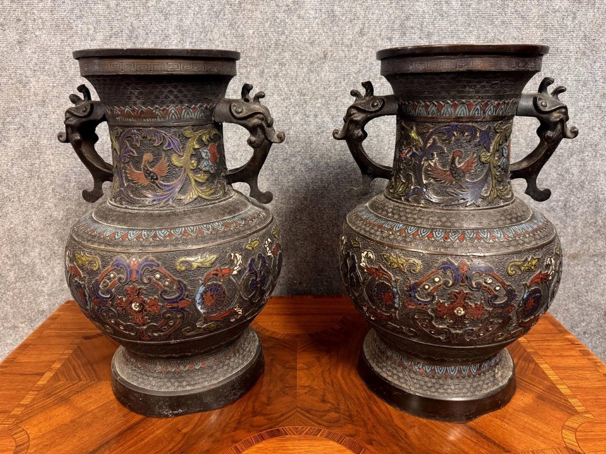 China 19th Century: Important Pair Of Bronze And Cloisonné Enamel Vases-photo-6