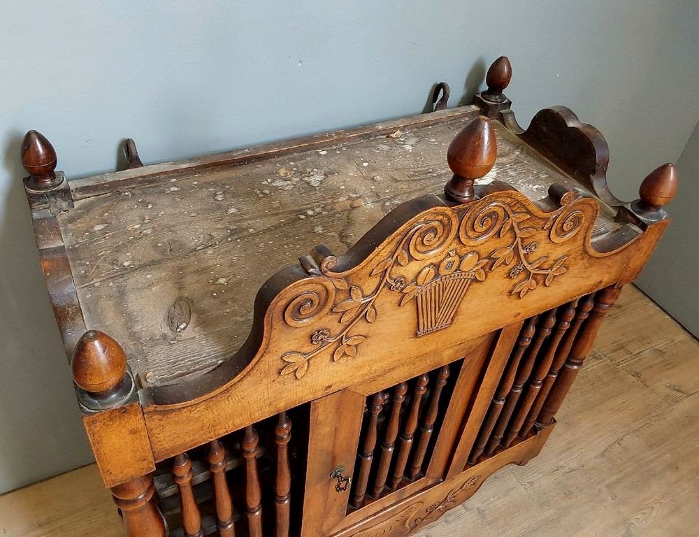 Louis XV Period Provencal Panetière In Carved Walnut -photo-2