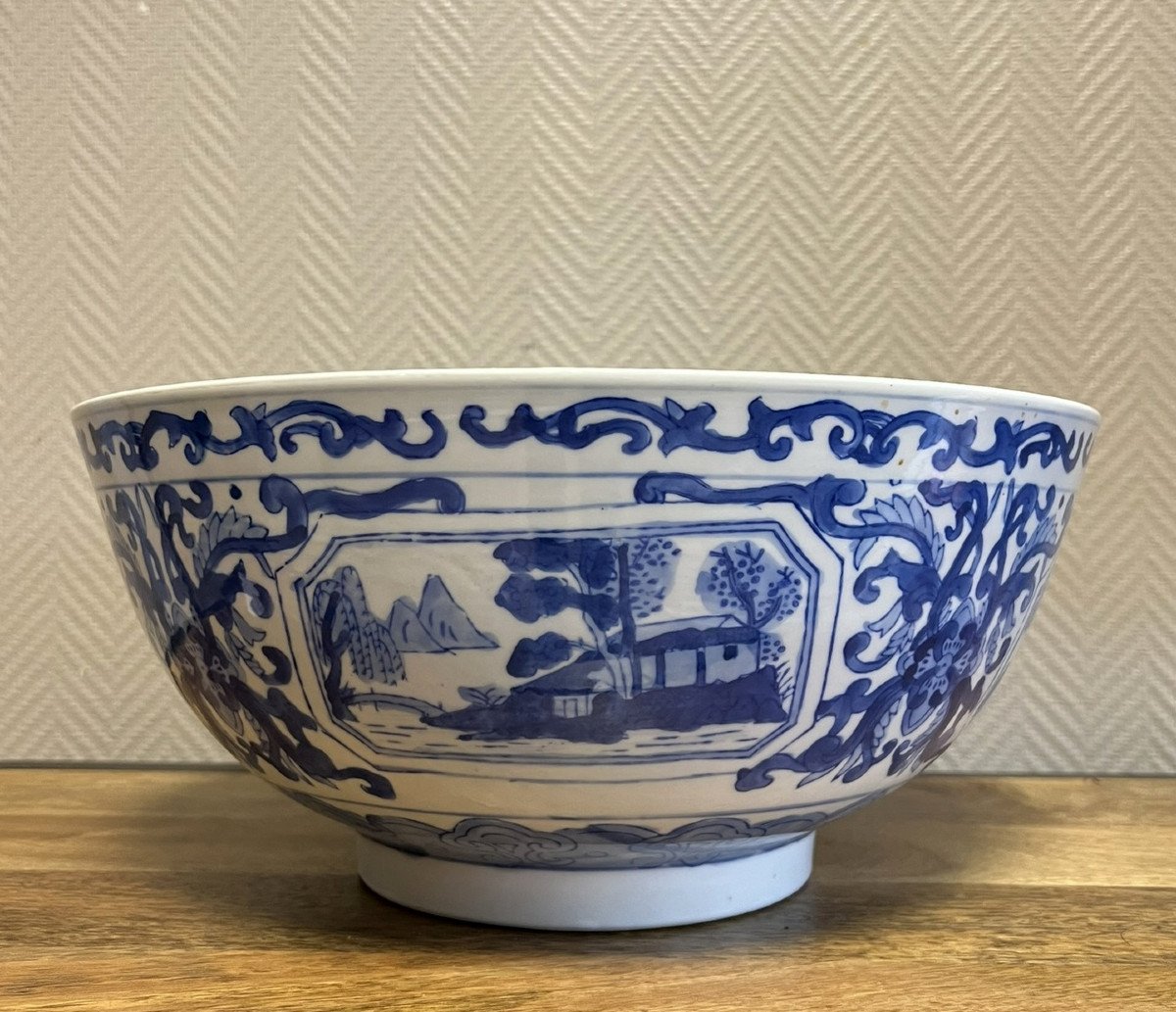 Very Large Kraak Type Blue And White Chinese Porcelain Bowl With Figurative Panels-photo-2
