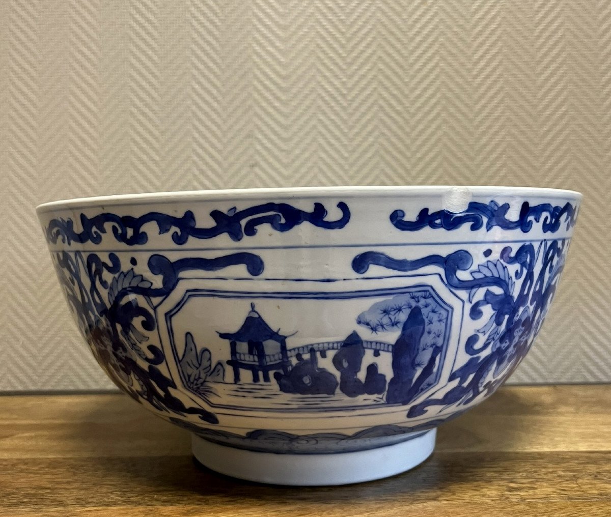 Very Large Kraak Type Blue And White Chinese Porcelain Bowl With Figurative Panels-photo-3