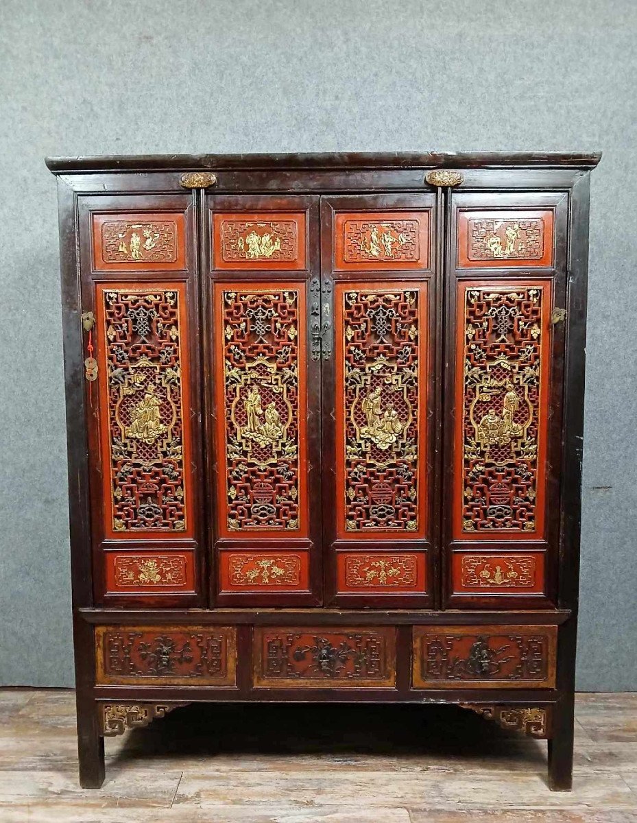 Armoire Chinoise En Laque Rouge Datant De La Dynastie Qing 