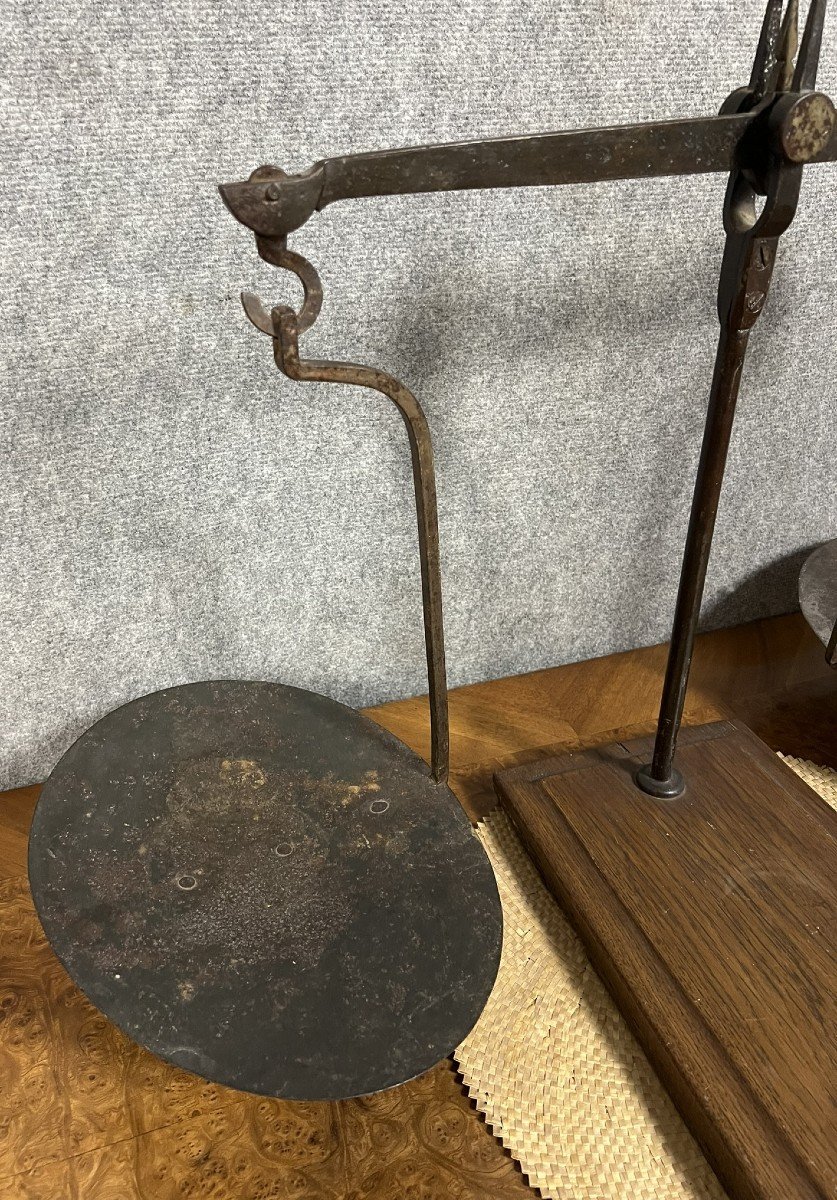 Large Wrought Iron Counter Scale-photo-4