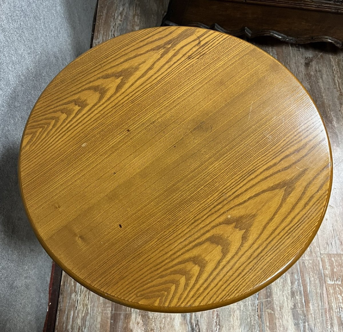 English Pub Pedestal Table-photo-2