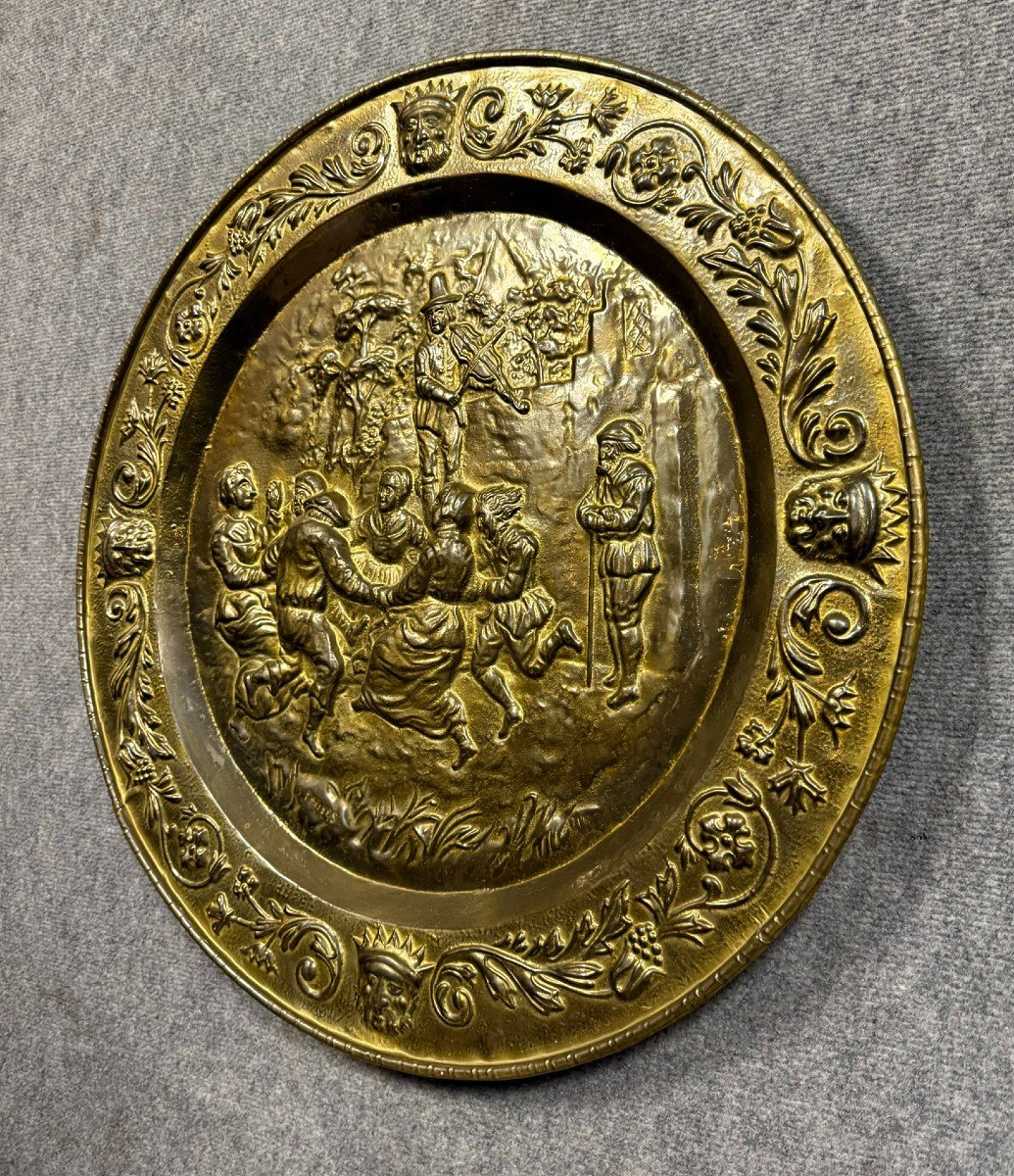 Tondo From The Napoleon III Period In Embossed Copper Circa 1880 -photo-2
